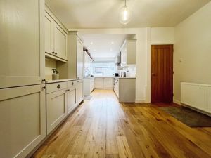 Kitchen- click for photo gallery